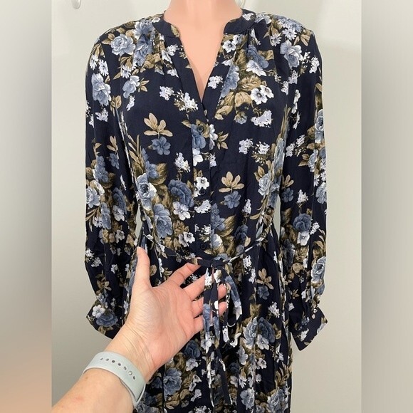 NWT H&M Mama Maternity Navy Blue Floral‎ Button Up Long Sleeve Dress Size MEDIUM - Picture 3 of 10